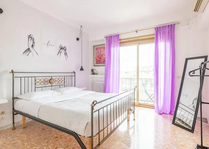 Ambra's Bright Apartment Rom